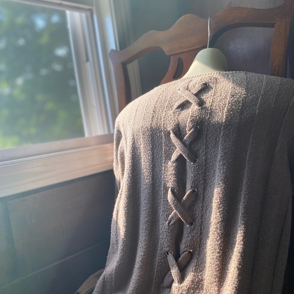 Brown laced back Fall Sweater - Picture 2 of 2